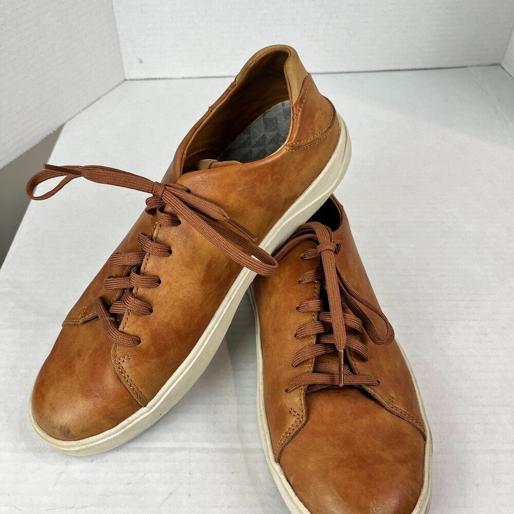 Men's Tan leather Olukai Sneakers Size US 8.5, EU 41.5
